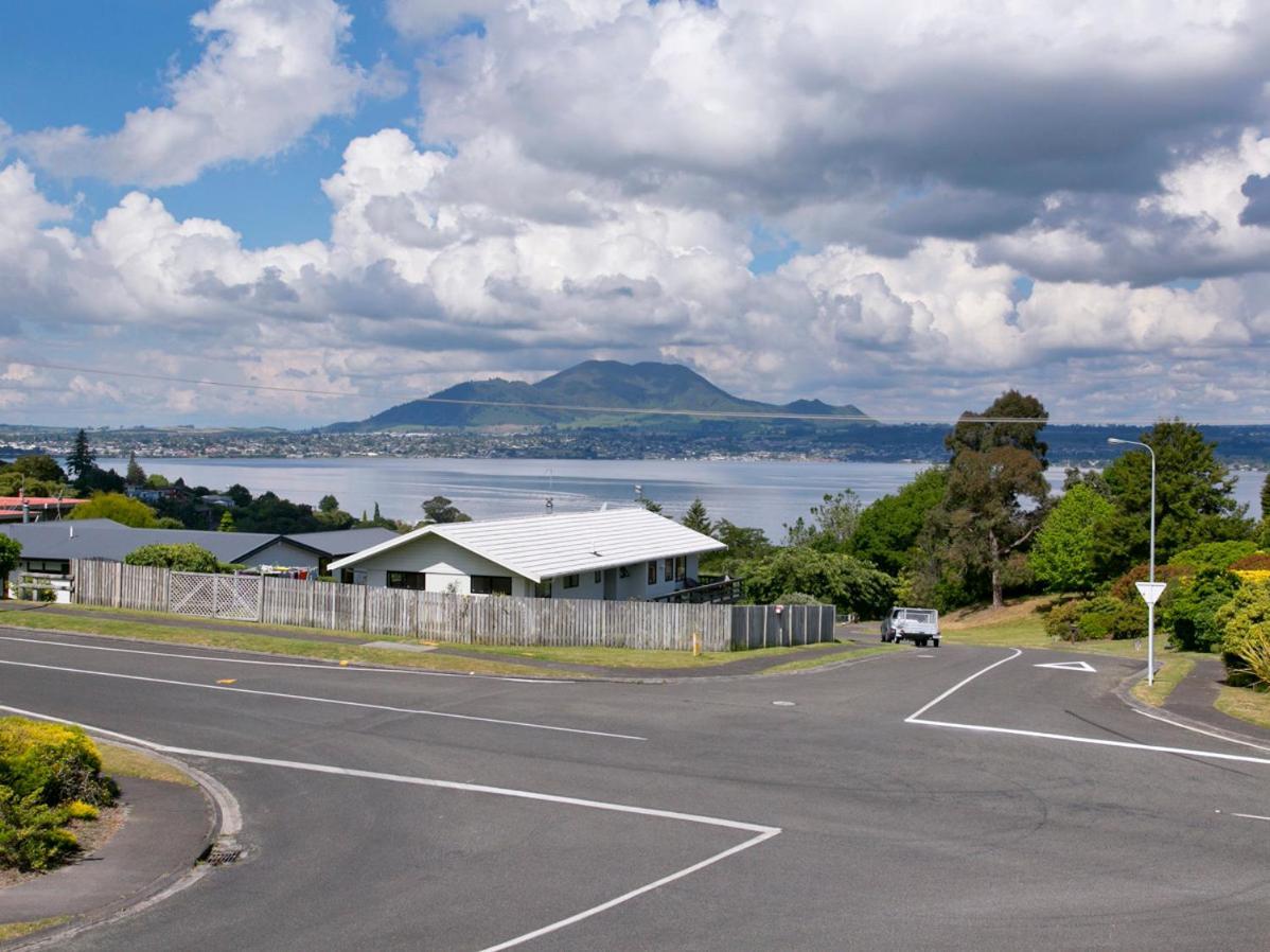 Acacia View At No 3 - Acacia Bay Holiday Home Taupo Exterior foto